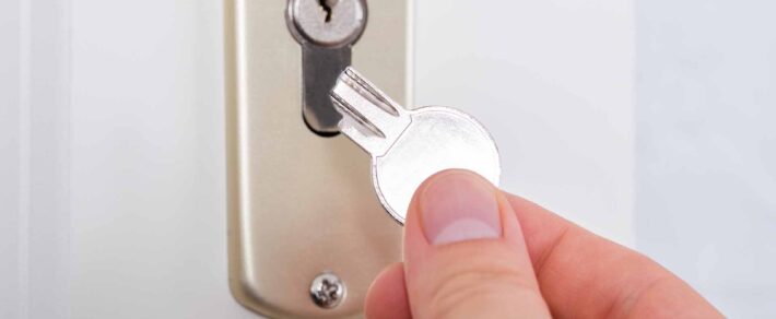 Key Extraction From Your Lock