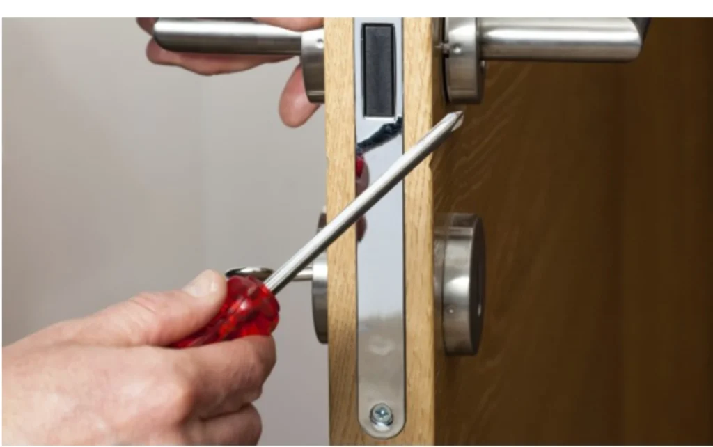 how to install bedroom door lock