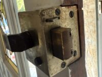 door unlock service